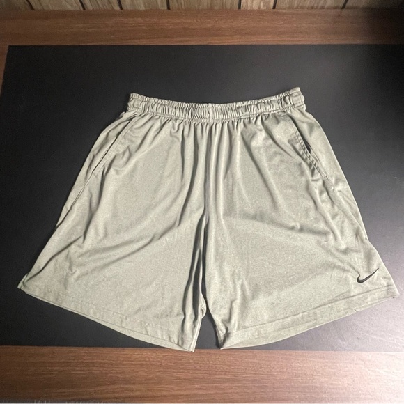 Nike Men's Gray Athletic Shorts - Picture 1 of 4